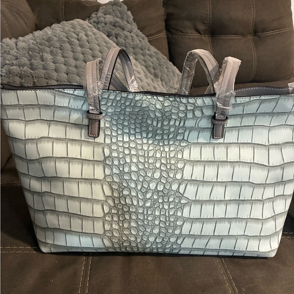Blue Crocodile Pattern Tote Bag NWT - Picture 2 of 3